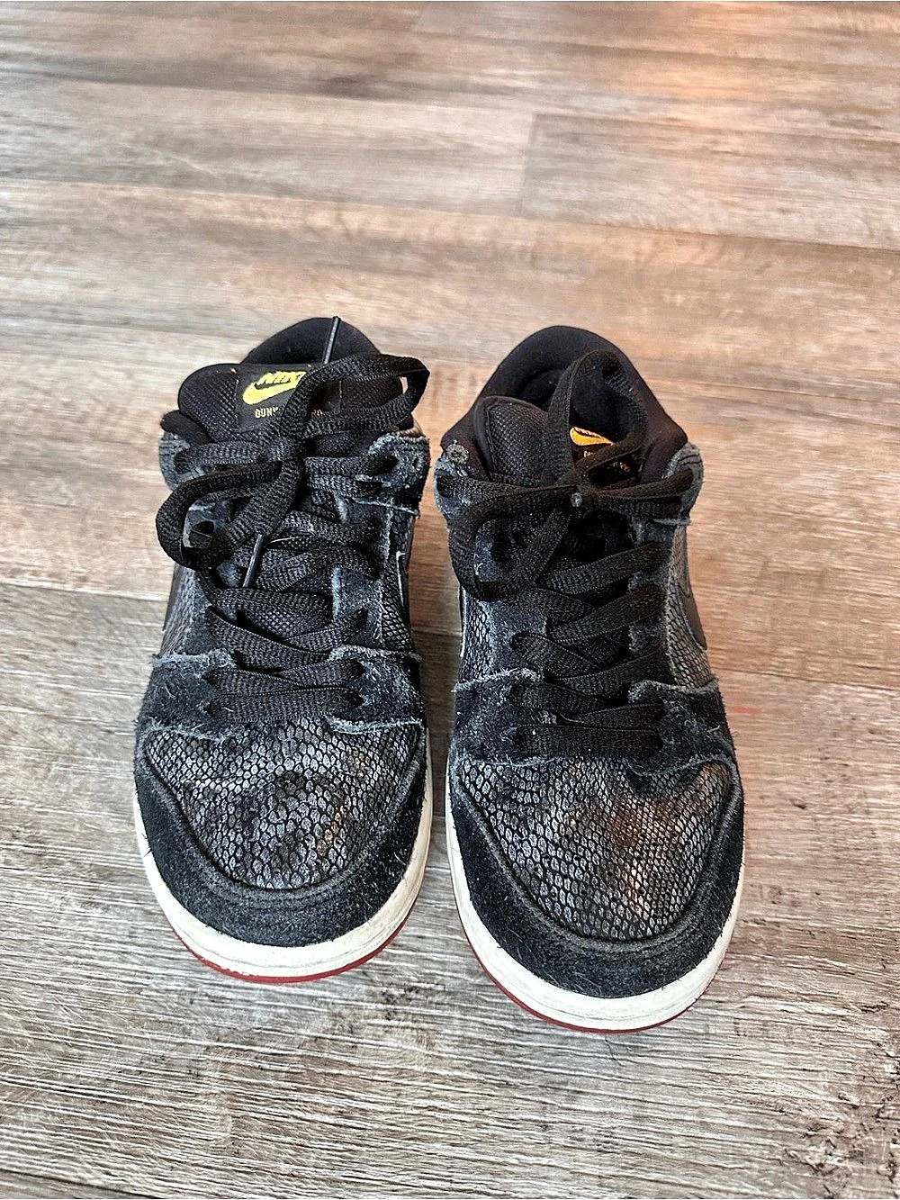 Nike Dunk Low Premium SB "Snake Eyes" Black & Red US 5.5